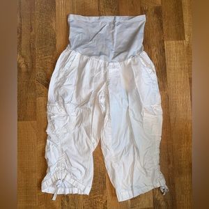 Two hearts maternity white capris